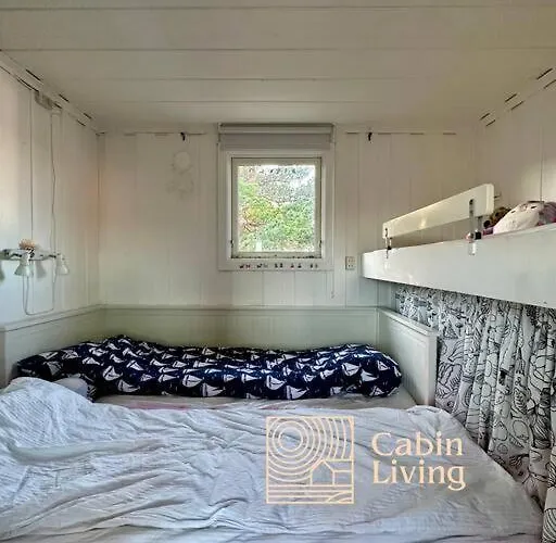 Seaside With Terrace And Ocean View Semesterbostad *