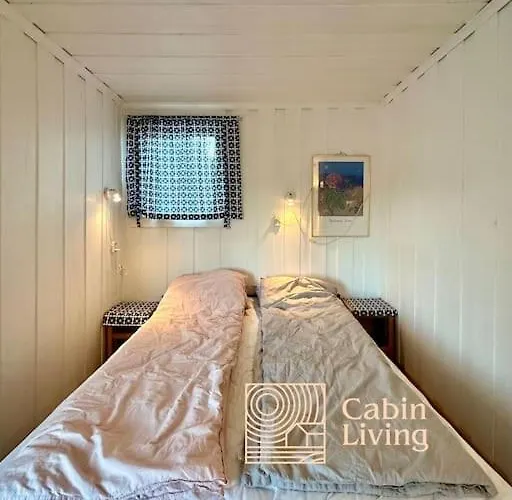 Seaside With Terrace And Ocean View Semesterbostad *