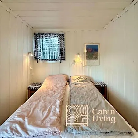 Seaside With Terrace And Ocean View Vakantiehuis *